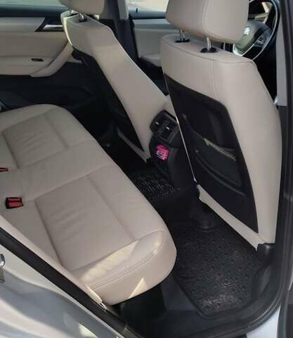 Серый БМВ Х3, объемом двигателя 2 л и пробегом 120 тыс. км за 15500 $, фото 13 на Automoto.ua