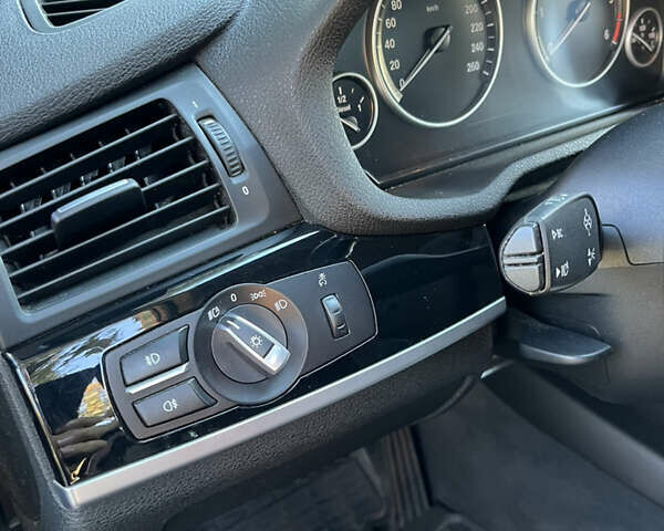 Серый БМВ Х3, объемом двигателя 2 л и пробегом 259 тыс. км за 17900 $, фото 10 на Automoto.ua