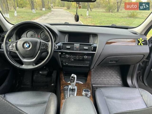 Серый БМВ Х3, объемом двигателя 2 л и пробегом 188 тыс. км за 17500 $, фото 18 на Automoto.ua