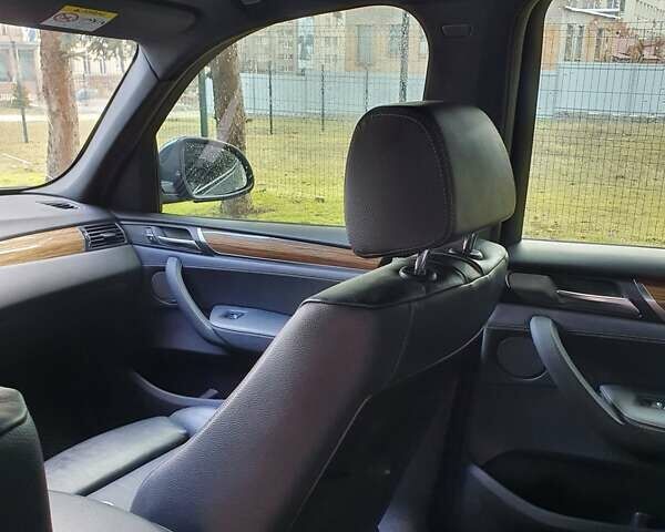 Серый БМВ Х3, объемом двигателя 2 л и пробегом 285 тыс. км за 15300 $, фото 3 на Automoto.ua