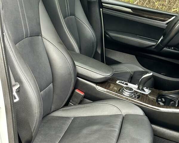Сірий БМВ Х3, об'ємом двигуна 2 л та пробігом 135 тис. км за 17999 $, фото 32 на Automoto.ua