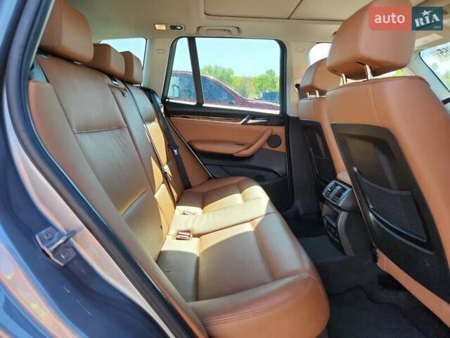 Серый БМВ Х3, объемом двигателя 2 л и пробегом 146 тыс. км за 2000 $, фото 10 на Automoto.ua