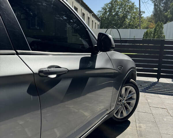 Серый БМВ Х3, объемом двигателя 2 л и пробегом 151 тыс. км за 19500 $, фото 4 на Automoto.ua