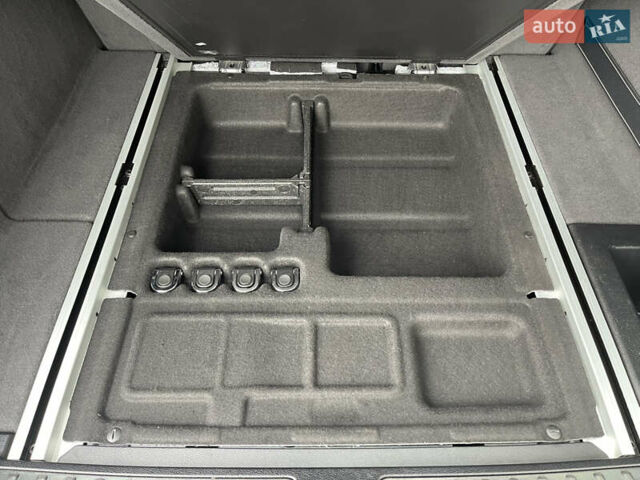 Серый БМВ Х3, объемом двигателя 2 л и пробегом 155 тыс. км за 15000 $, фото 32 на Automoto.ua