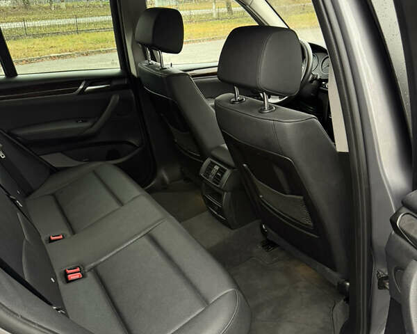 Серый БМВ Х3, объемом двигателя 2 л и пробегом 216 тыс. км за 13500 $, фото 6 на Automoto.ua