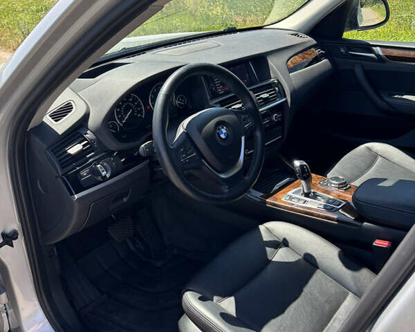 Серый БМВ Х3, объемом двигателя 2 л и пробегом 174 тыс. км за 15200 $, фото 5 на Automoto.ua