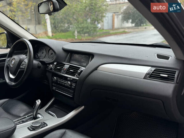 Серый БМВ Х3, объемом двигателя 2 л и пробегом 175 тыс. км за 15000 $, фото 11 на Automoto.ua