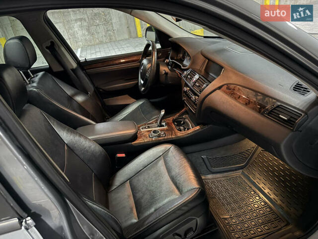 Сірий БМВ Х3, об'ємом двигуна 2 л та пробігом 237 тис. км за 13500 $, фото 36 на Automoto.ua