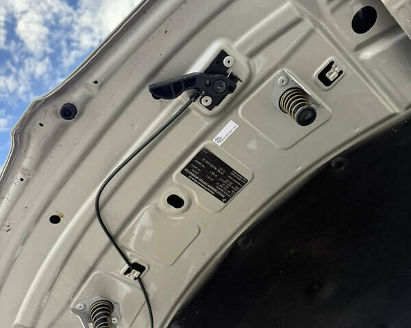 Серый БМВ Х3, объемом двигателя 2 л и пробегом 176 тыс. км за 14500 $, фото 29 на Automoto.ua