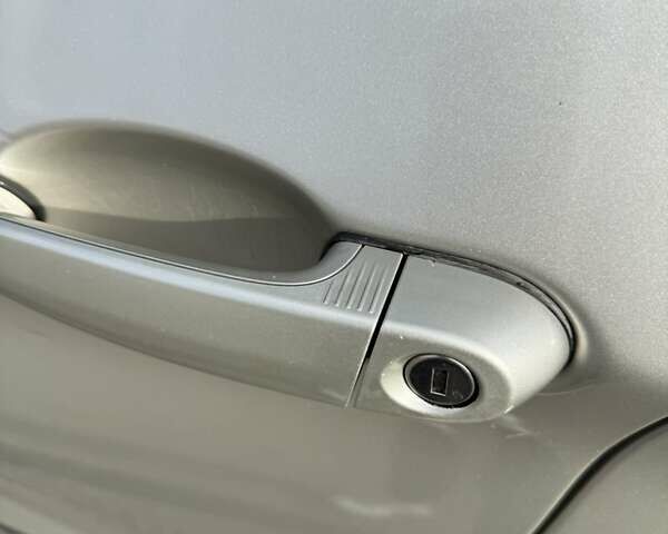 Серый БМВ Х3, объемом двигателя 2 л и пробегом 176 тыс. км за 15900 $, фото 20 на Automoto.ua