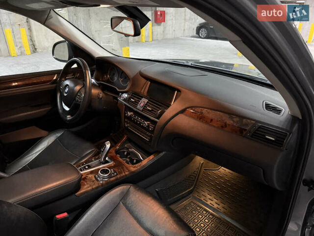 Сірий БМВ Х3, об'ємом двигуна 2 л та пробігом 237 тис. км за 13500 $, фото 34 на Automoto.ua