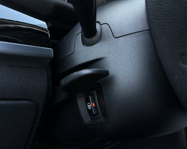 Серый БМВ Х3, объемом двигателя 2 л и пробегом 175 тыс. км за 15000 $, фото 16 на Automoto.ua