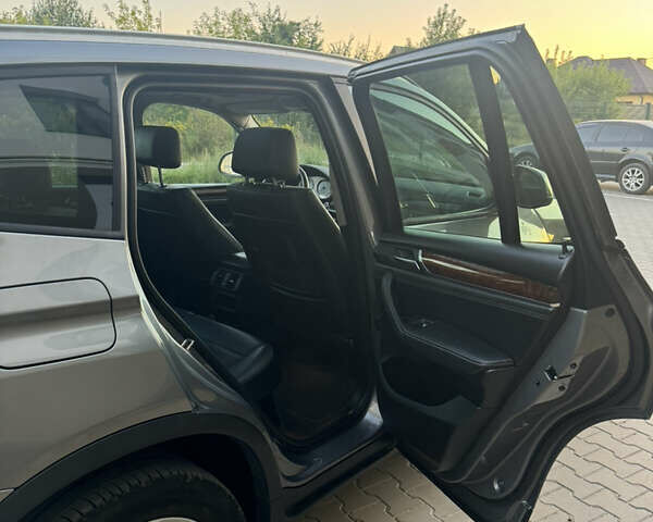 Сірий БМВ Х3, об'ємом двигуна 2 л та пробігом 177 тис. км за 14500 $, фото 13 на Automoto.ua