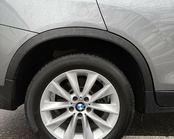 Серый БМВ Х3, объемом двигателя 2 л и пробегом 195 тыс. км за 18800 $, фото 41 на Automoto.ua