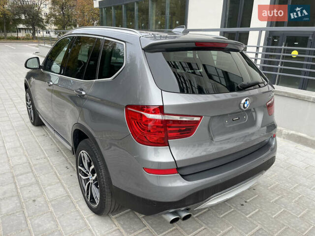 Серый БМВ Х3, объемом двигателя 2 л и пробегом 155 тыс. км за 15000 $, фото 7 на Automoto.ua