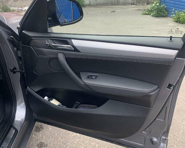 Серый БМВ Х3, объемом двигателя 2 л и пробегом 65 тыс. км за 40500 $, фото 18 на Automoto.ua