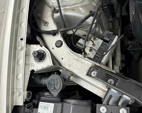 Серый БМВ Х3, объемом двигателя 2 л и пробегом 176 тыс. км за 14500 $, фото 26 на Automoto.ua