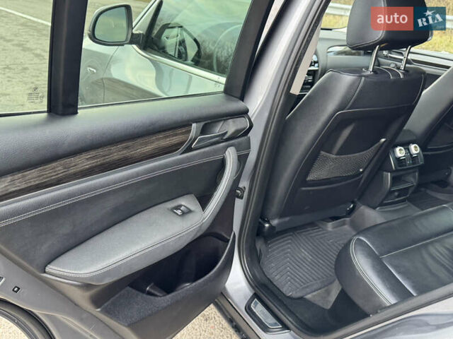 Серый БМВ Х3, объемом двигателя 2 л и пробегом 214 тыс. км за 14400 $, фото 19 на Automoto.ua