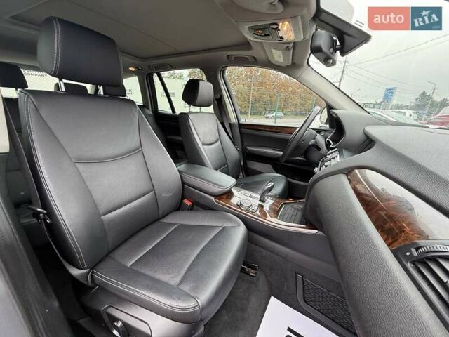 Серый БМВ Х3, объемом двигателя 3 л и пробегом 175 тыс. км за 13200 $, фото 12 на Automoto.ua