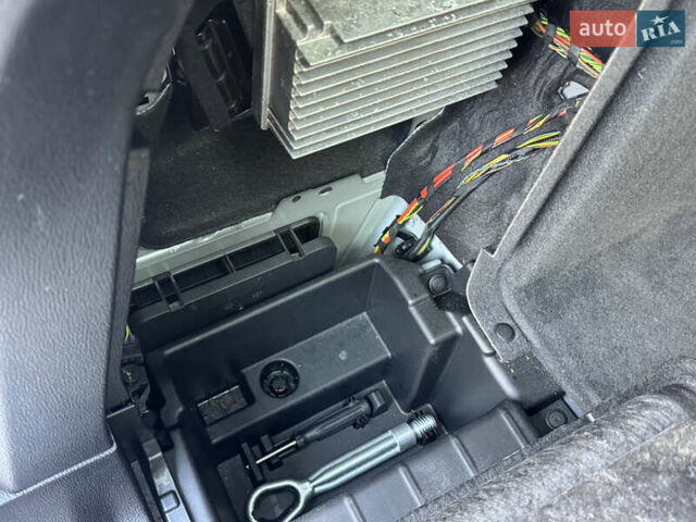 Серый БМВ Х3, объемом двигателя 2 л и пробегом 214 тыс. км за 14400 $, фото 34 на Automoto.ua