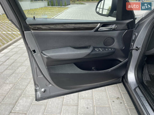 Серый БМВ Х3, объемом двигателя 2 л и пробегом 155 тыс. км за 15000 $, фото 13 на Automoto.ua