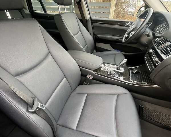 Серый БМВ Х3, объемом двигателя 2 л и пробегом 205 тыс. км за 19500 $, фото 70 на Automoto.ua