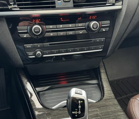 Серый БМВ Х3, объемом двигателя 2 л и пробегом 148 тыс. км за 17000 $, фото 13 на Automoto.ua