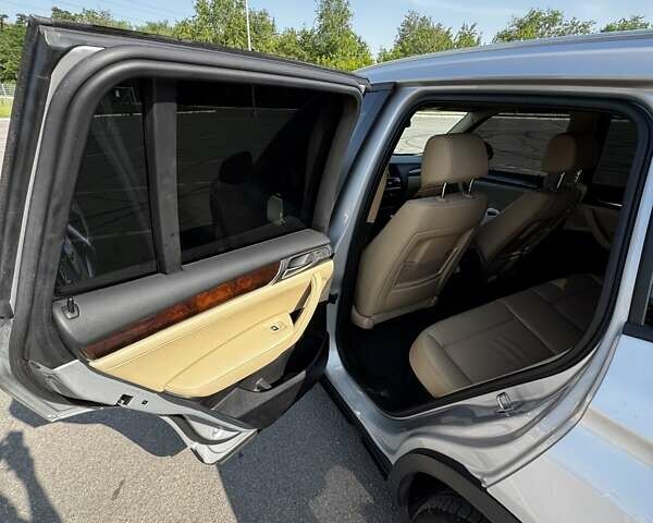 Серый БМВ Х3, объемом двигателя 2 л и пробегом 135 тыс. км за 23900 $, фото 10 на Automoto.ua