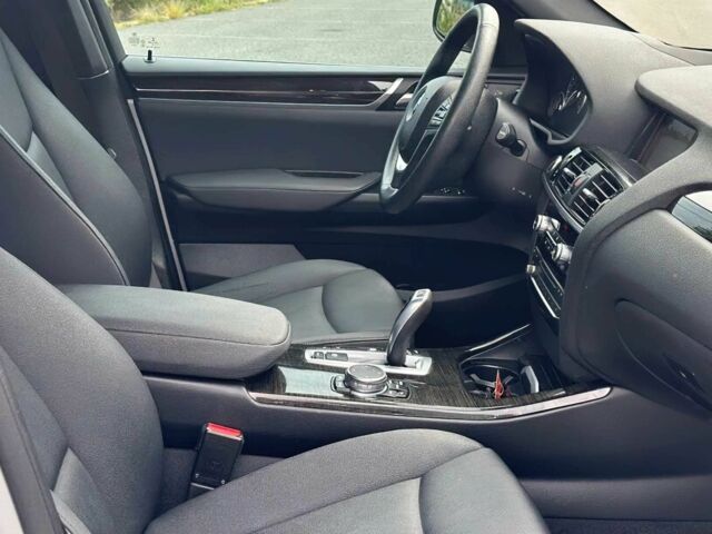 Серый БМВ Х3, объемом двигателя 2 л и пробегом 79 тыс. км за 12400 $, фото 8 на Automoto.ua