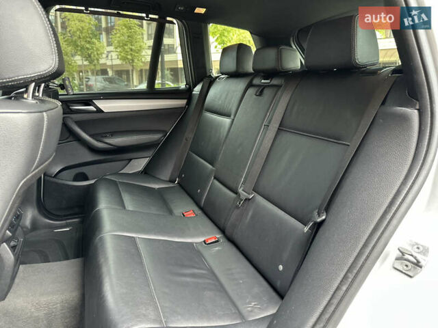 Серый БМВ Х3, объемом двигателя 3 л и пробегом 158 тыс. км за 19990 $, фото 29 на Automoto.ua