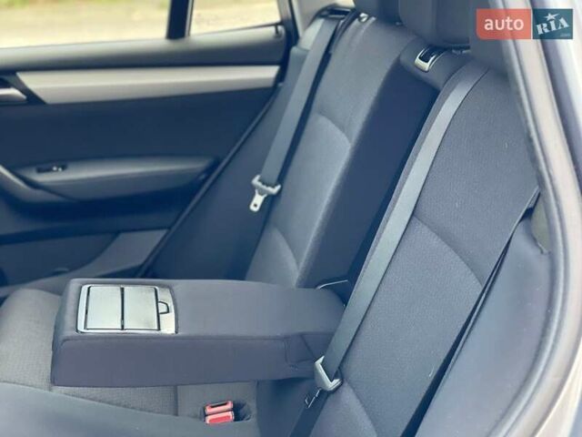 Серый БМВ Х3, объемом двигателя 2 л и пробегом 121 тыс. км за 19950 $, фото 21 на Automoto.ua