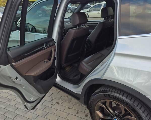 Серый БМВ Х3, объемом двигателя 2.99 л и пробегом 210 тыс. км за 22000 $, фото 11 на Automoto.ua