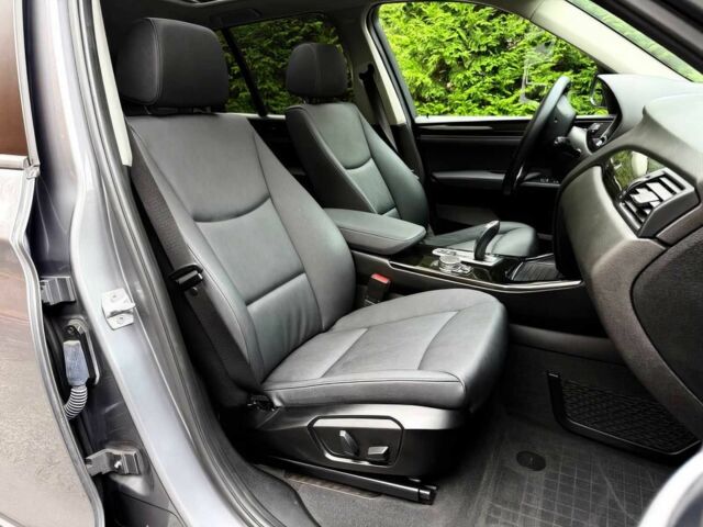 Серый БМВ Х3, объемом двигателя 2 л и пробегом 71 тыс. км за 6000 $, фото 6 на Automoto.ua