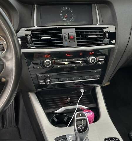 Сірий БМВ Х3, об'ємом двигуна 2 л та пробігом 175 тис. км за 20200 $, фото 30 на Automoto.ua