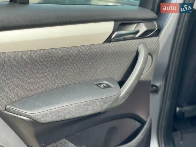 Серый БМВ Х3, объемом двигателя 2 л и пробегом 121 тыс. км за 19950 $, фото 17 на Automoto.ua
