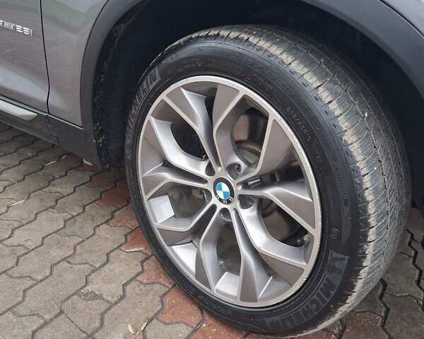 Серый БМВ Х3, объемом двигателя 2 л и пробегом 146 тыс. км за 16800 $, фото 8 на Automoto.ua