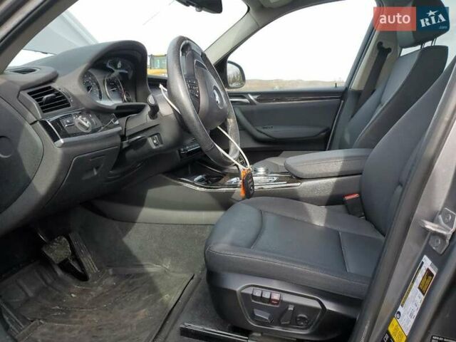 Серый БМВ Х3, объемом двигателя 2 л и пробегом 104 тыс. км за 3600 $, фото 6 на Automoto.ua