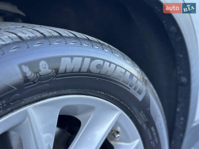 Серый БМВ Х3, объемом двигателя 2 л и пробегом 165 тыс. км за 14400 $, фото 22 на Automoto.ua