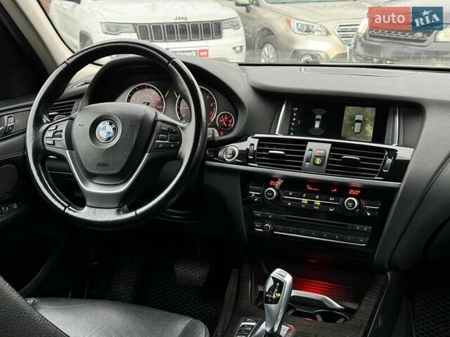 Сірий БМВ Х3, об'ємом двигуна 2 л та пробігом 170 тис. км за 18990 $, фото 30 на Automoto.ua