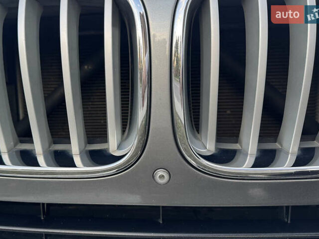 Серый БМВ Х3, объемом двигателя 2 л и пробегом 170 тыс. км за 18500 $, фото 59 на Automoto.ua