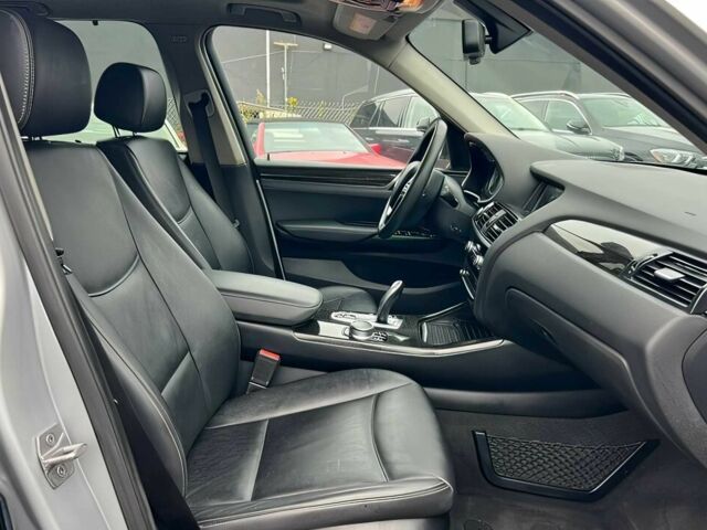 Сірий БМВ Х3, об'ємом двигуна 2 л та пробігом 54 тис. км за 5600 $, фото 12 на Automoto.ua