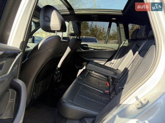 Сірий БМВ Х3, об'ємом двигуна 3 л та пробігом 120 тис. км за 34999 $, фото 7 на Automoto.ua