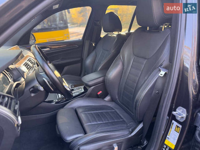 Сірий БМВ Х3, об'ємом двигуна 2 л та пробігом 164 тис. км за 25900 $, фото 67 на Automoto.ua