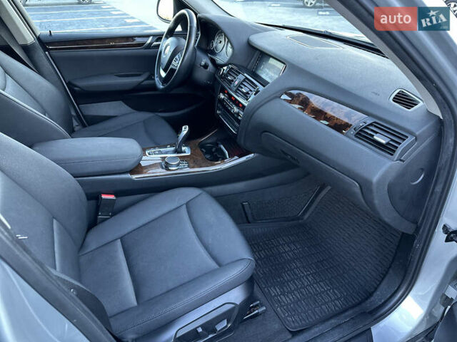 Серый БМВ Х3, объемом двигателя 2 л и пробегом 165 тыс. км за 14400 $, фото 13 на Automoto.ua