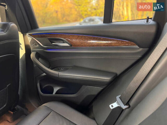 Сірий БМВ Х3, об'ємом двигуна 2 л та пробігом 164 тис. км за 25900 $, фото 80 на Automoto.ua