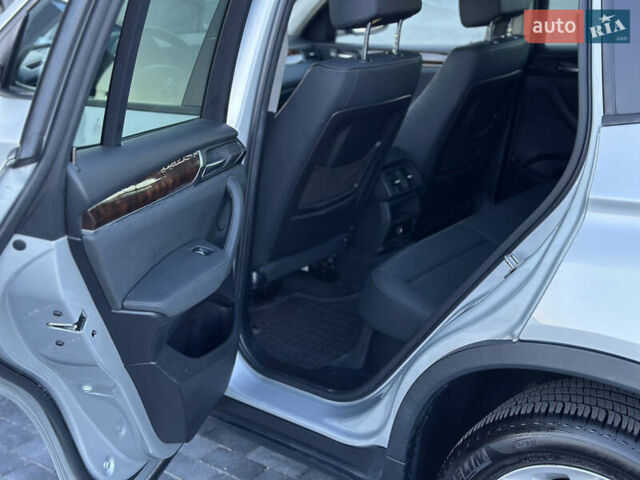 Серый БМВ Х3, объемом двигателя 2 л и пробегом 165 тыс. км за 14400 $, фото 17 на Automoto.ua