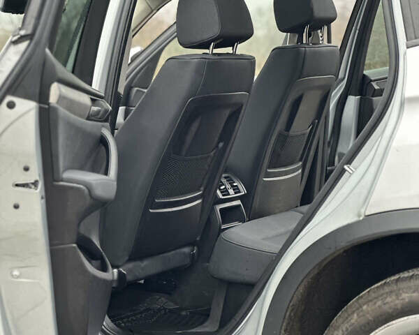 Серый БМВ Х3, объемом двигателя 2 л и пробегом 187 тыс. км за 15500 $, фото 10 на Automoto.ua