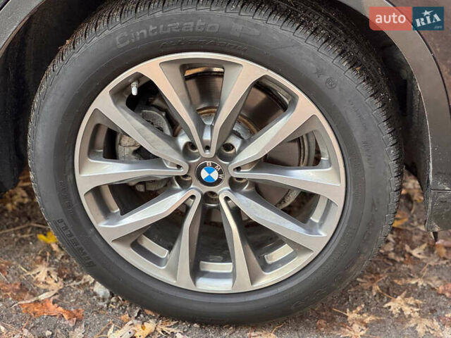Сірий БМВ Х3, об'ємом двигуна 2 л та пробігом 164 тис. км за 25900 $, фото 34 на Automoto.ua