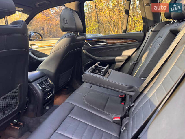 Сірий БМВ Х3, об'ємом двигуна 2 л та пробігом 164 тис. км за 25900 $, фото 83 на Automoto.ua