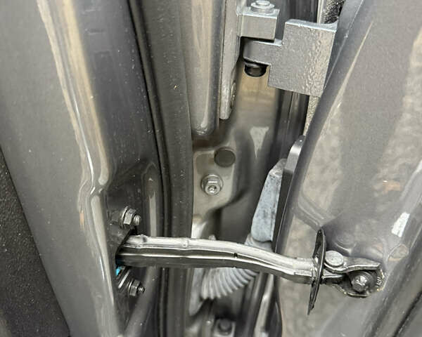 Серый БМВ Х3, объемом двигателя 2.01 л и пробегом 196 тыс. км за 14999 $, фото 47 на Automoto.ua